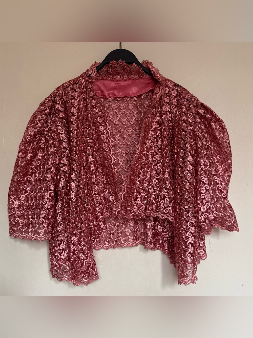 Women's Salmon Pink Lace Velvet Cropped Cape Style Top